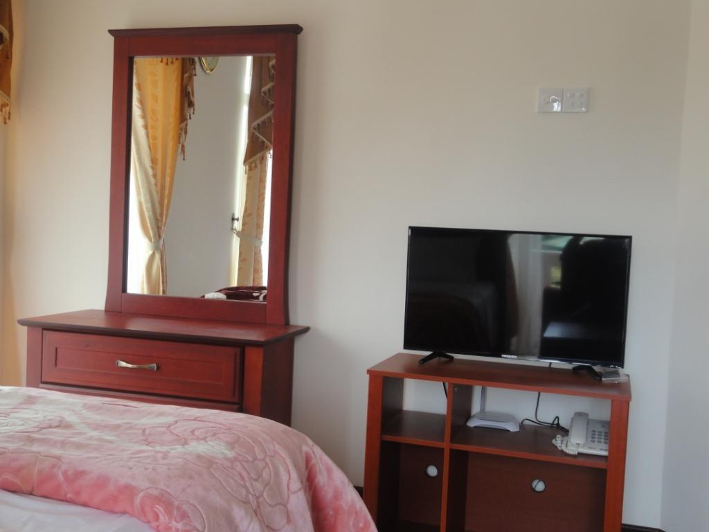 City And Hills View Apartment نوفارا إيلِيا الغرفة الصورة
